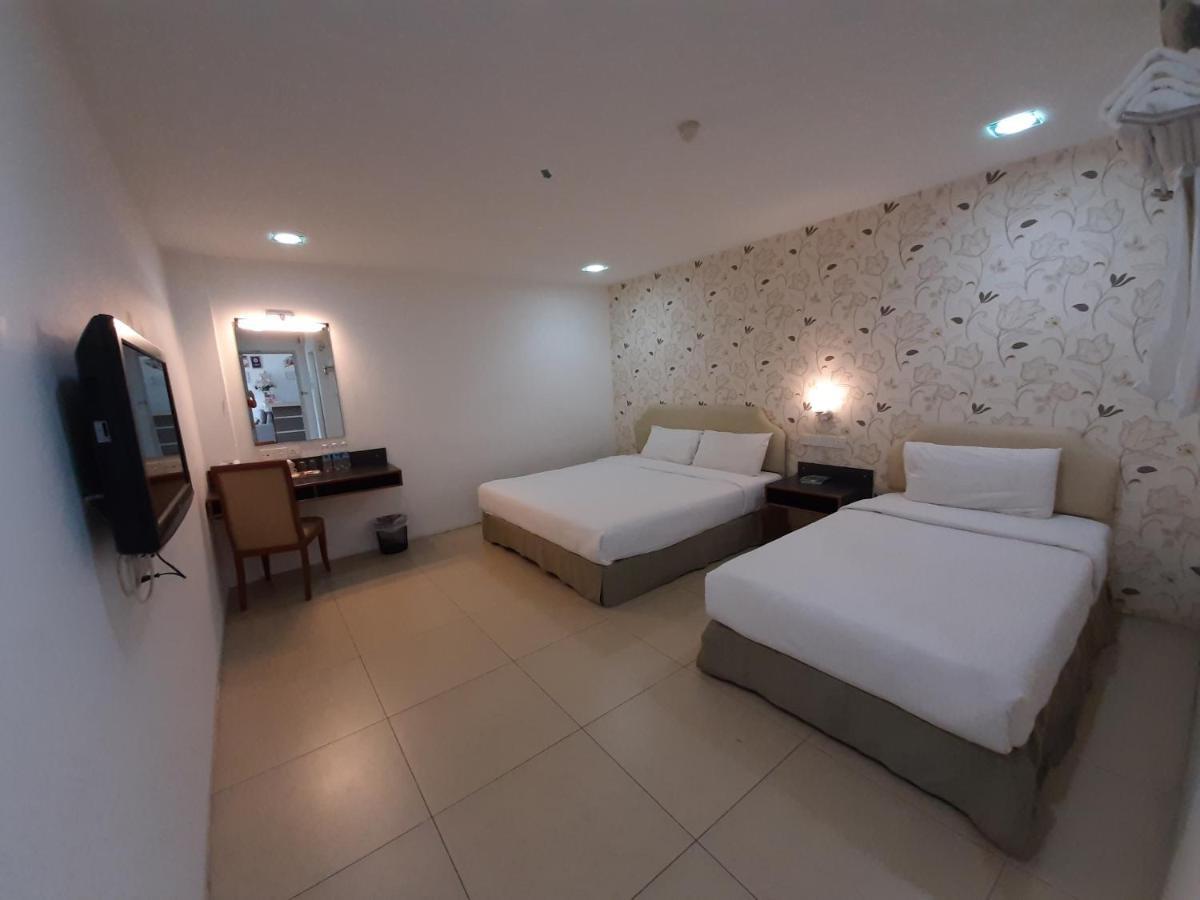 Hotel Avenue Куантан Экстерьер фото
